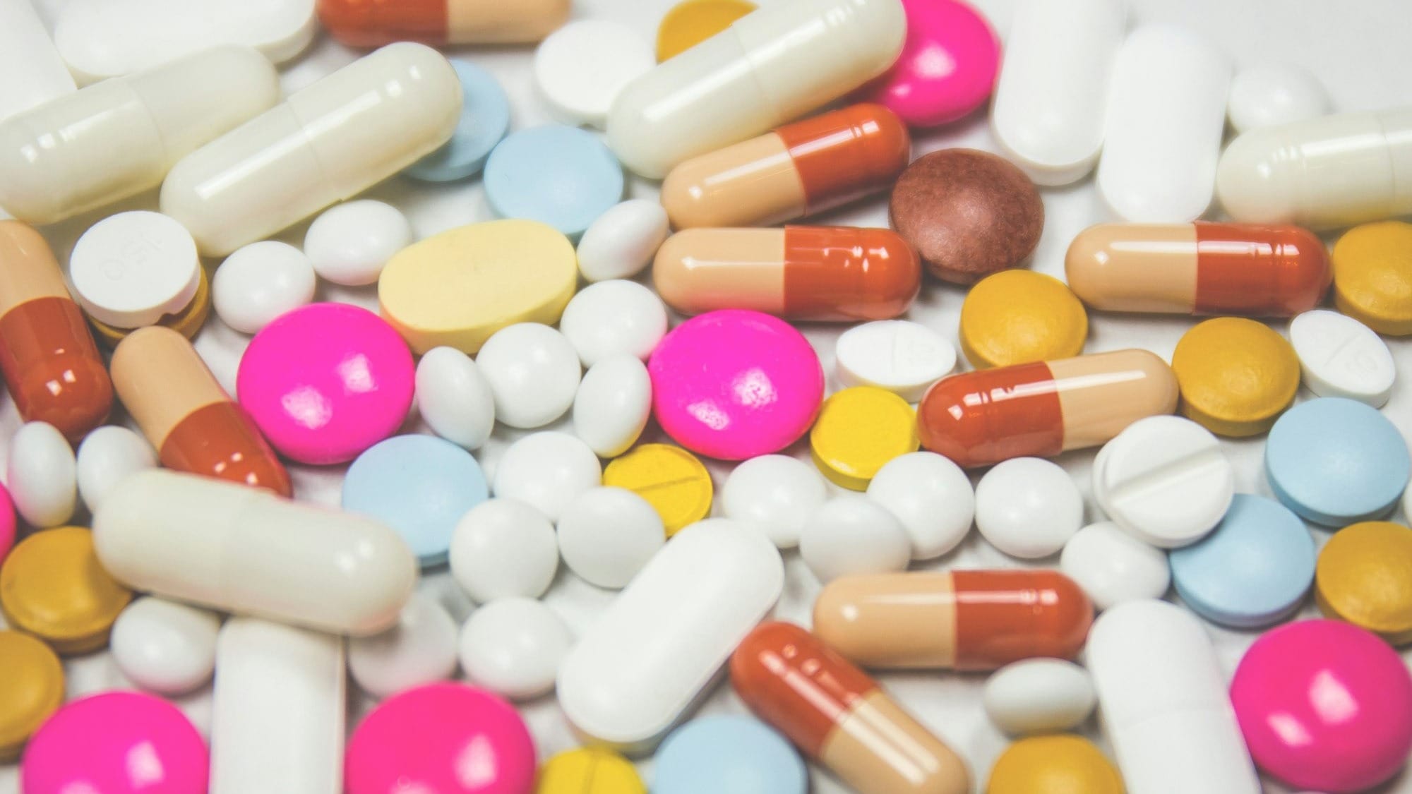 Dependența periculoasă a Europei de medicamente: Călcâiul lui Ahile al strategiei de apărare