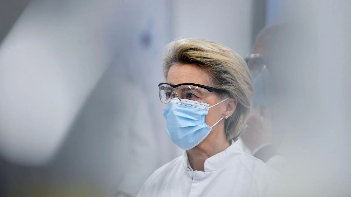 CJUE o sancționează pe Ursula von der Leyen: Comisia a ascuns ilegal SMS-urile cu Pfizer