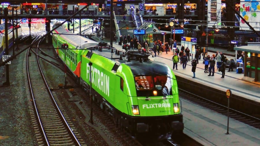 FlixBus intră în cursa TGV: gigantul low-cost provoacă revoluția trenurilor de mare viteză
