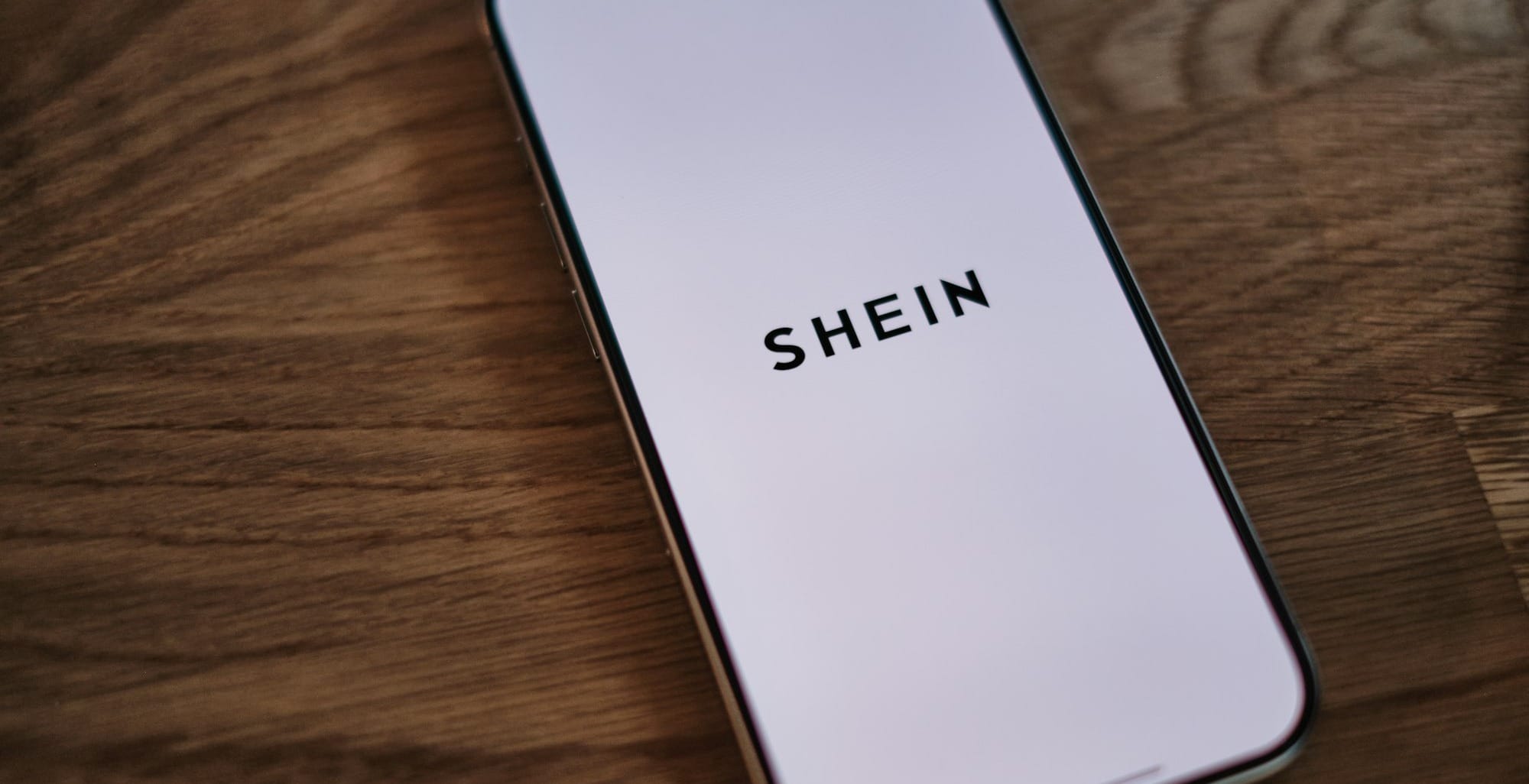 Shein, sub lupa UE: Practici ilegale, sancțiuni iminente!