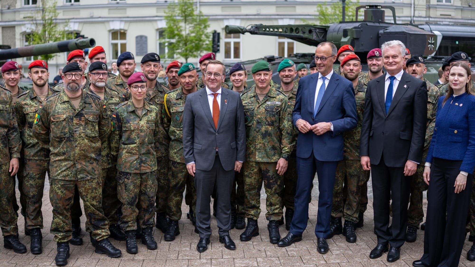 Recrutarea dezbină Germania: voluntariat sau serviciu militar obligatoriu?