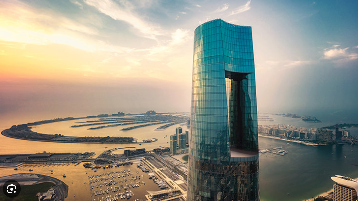 Dubai îşi pune coroana la 377 de metri: Ciel Dubai Marina, hotelul care întrece limitele luxului