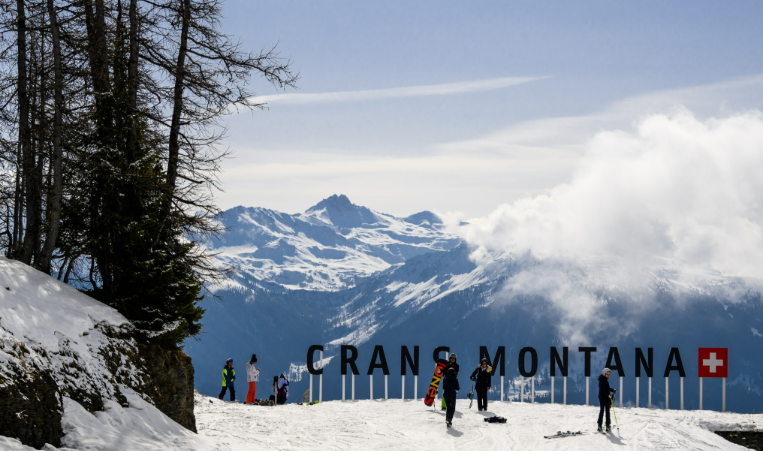 Crans-Montana, între doliu și olimpism: stațiunea lovită de tragedie va găzdui Jocurile Olimpice de iarnă din 2038