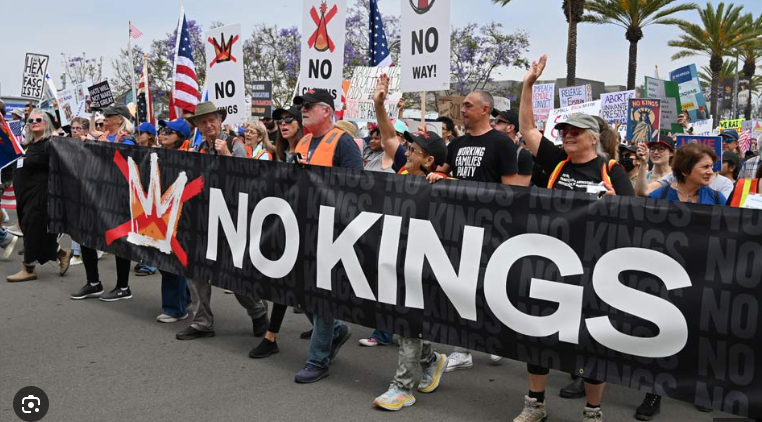 „No Kings”: ziua în care milioane de oameni au ieșit în stradă pentru a spune un lucru simplu — puterea nu este absolută