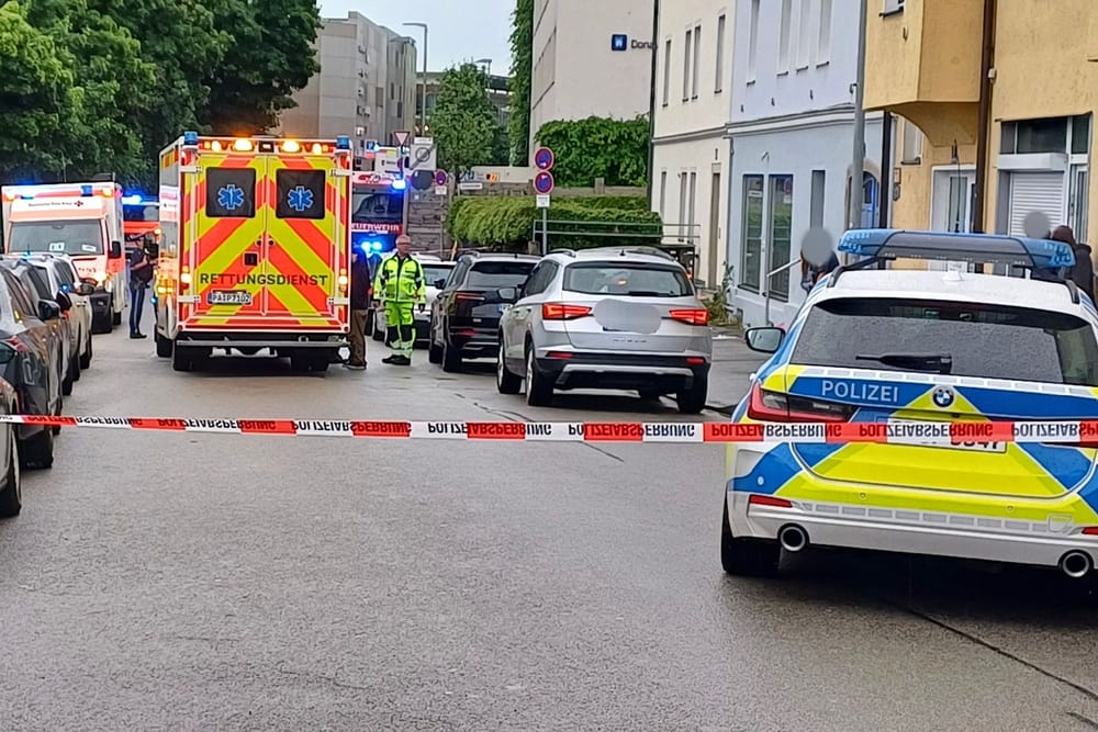 Incident șocant în Passau: Bărbat intră cu mașina în mulțime, rănindu-și soția și fiica de 5 ani imagine postare