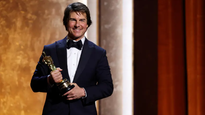 Tom Cruise primește primul său Oscar, un premiu pentru întreaga carieră la Governors Awards imagine postare