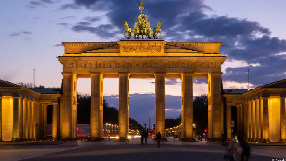 Ziua de 9 noiembrie, simbol al contrastelor: tragedie, speranță și renaștere pentru Germania imagine postare