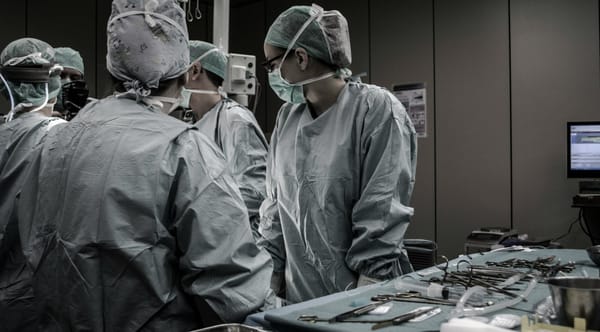 Cancerul de sân în România: tratamente personalizate și speranță la Spitalul Euroclinic imagine postare