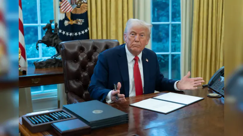 Trump susține că Iranul a cerut o întâlnire la Casa Albă: „Curajos, dar...” imagine postare