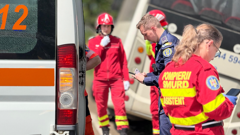 Accident grav pe DN 29: Autocar cu 12 persoane răsturnat în Botoșani. Activat Planul Roșu imagine postare
