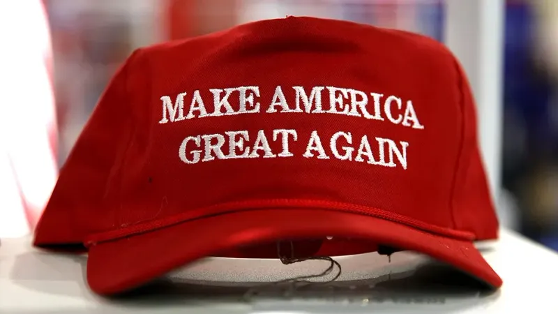 MAGA se clatină: Susținători de top îl acuză pe Trump că trădează „America pe primul loc” imagine postare
